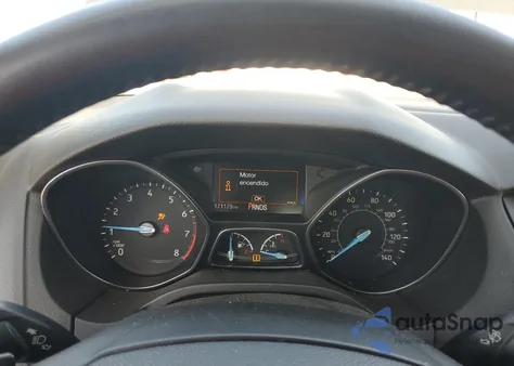 2016 Ford Focus Se z USA, uszkodzony, nr VIN 1FADP3F22GL310625